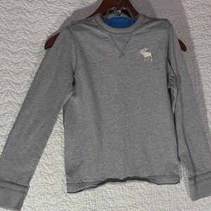Abercrombie & Fitch Kids Gray Long Sleeve Tee